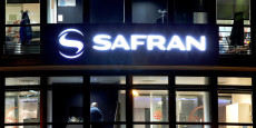 photo d archives du logo de safran visible devant le siege social de la societe a issy les moulineaux 