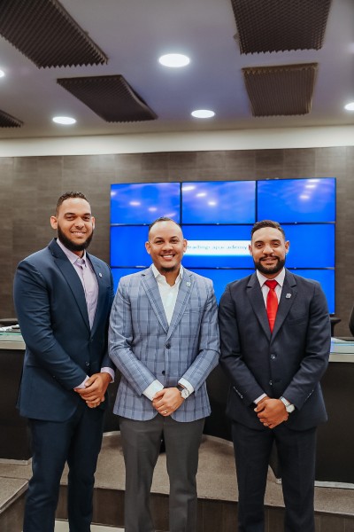 1233158 1644483801100