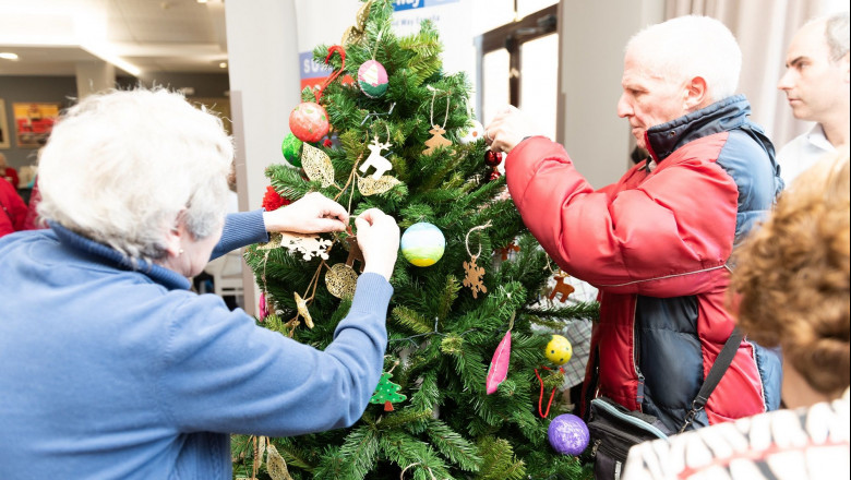 1576660651 preparando la navidad con voluntarios del santander
