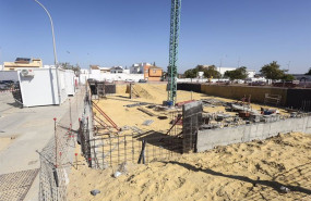 ep archivo   detalle de la obra de una promocion de viviendas en chiclana de la frontera a 13 de