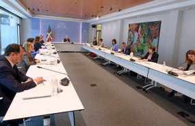 ep el candidato a lehendakari de ppcs carlos iturgaiz en la mesa de partidos convocada por inigo