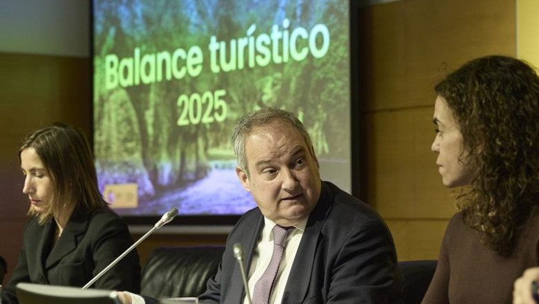 El ministro de Industria y Turismo, Jordi Hereu, durante la presentación de un balance de los datos turísticos de 2025, en Madrid (España). | Jesús Hellín - Europa Press ep el ministro de industria y turismo jordi hereu durante la presentacion de un balance de los datos