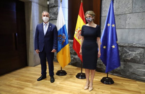 ep el presidente de canarias angel victor torres junto a la ministra de trabajo yolanda diaz