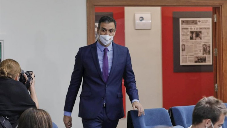 ep el presidente del gobierno pedro sanchez a su llegada para ofrecer la ultima rueda de prensa ep el presidente del gobierno pedro sanchez a su llegada para ofrecer la ultima rueda de prensa