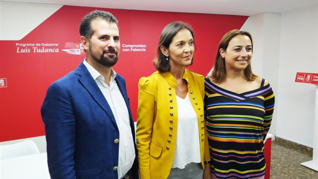 ep el secretario general del psoe de castilla y leon luis tudanca junto a la ministra reyes maroto y