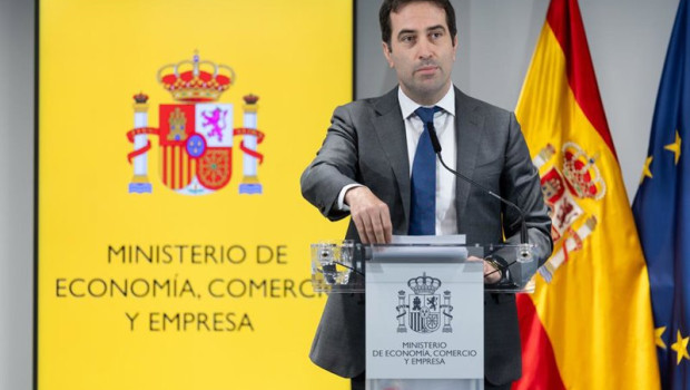 ep el vicepresidente primero y ministro de economia comercio y empresa carlos cuerpo ofrece