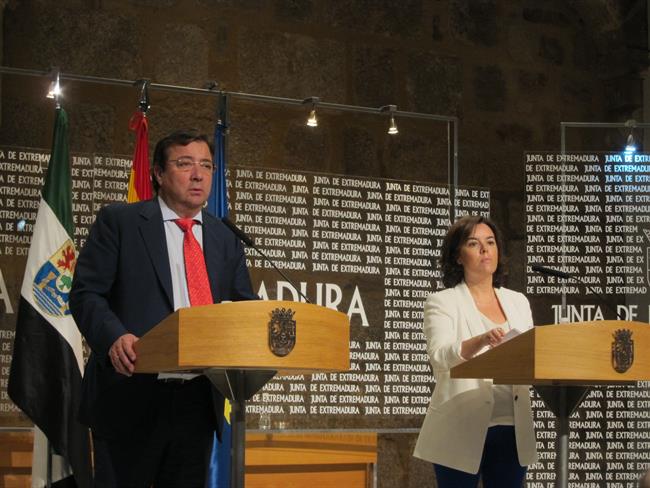 Fernández Vara y Soraya Saénz de Santamaría | EUROPA PRESS ep fernandez varasoraya saenzsantamaria