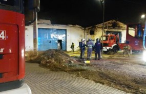 ep fuegodestruidoantiguas naves frigorificasvillanuevagallego