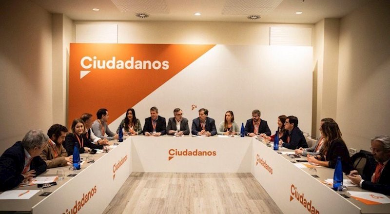 La Comisión Gestora de Ciudadanos, en su primera reunión tras ser constituida en la reunión del Consejo General del partido. | CIUDADANOS ep la comision gestora de ciudadanos en su primera reunion tras ser constituida en la reunion del