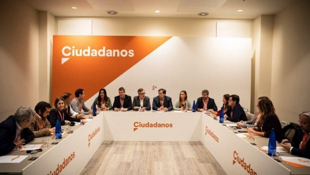 ep la comision gestora de ciudadanos en su primera reunion tras ser constituida en la reunion del