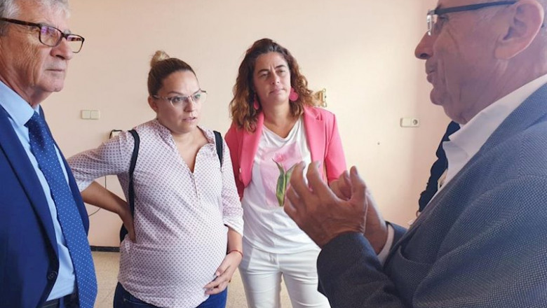 ep la consejera de derechos sociales del gobierno de canarias noemi santana junto al delegado del ep la consejera de derechos sociales del gobierno de canarias noemi santana junto al delegado del
