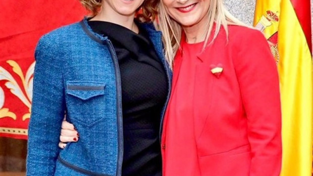 ep la expresidentala comunidadmadrid cristina cifuentes desea lo mejor a isabel diaz ayusosenalalo importante es llegarmerecerlo yquedemas lo reconozcan