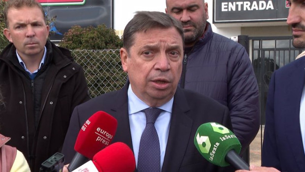 ep luis planas atiende a los medios en villanueva de cordoba