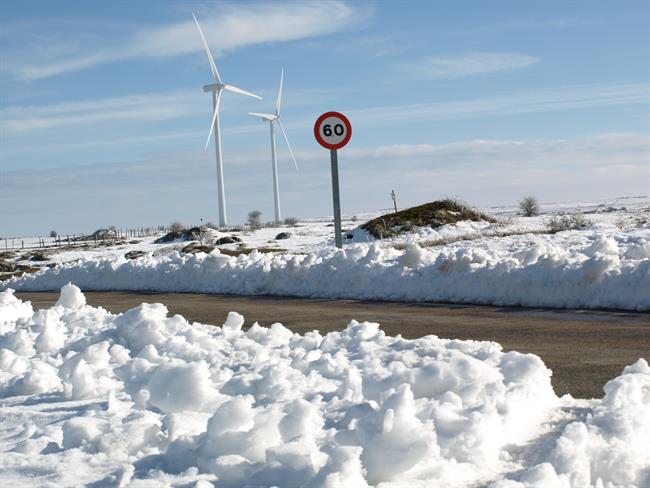 Nieve en carreteras de puertos de Cantabria | EUROPA PRESS ep nievecarreteraspuertoscantabria