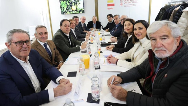ep reunion de la consejera de agricultura sara rubira el presidente de la generalitat valenciana