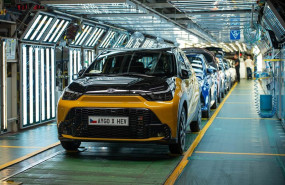 ep toyota inicia la produccion del aygo x cross hybrid en republica checa primer hibrido del