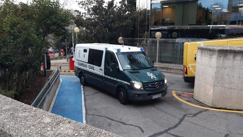 ep un furgon de la guardia civil entra en la audiencia de madrid