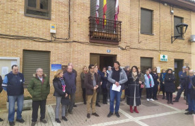 ep alrededor de 50 personas se han concentrado en la localidad palentina de husillos contra el