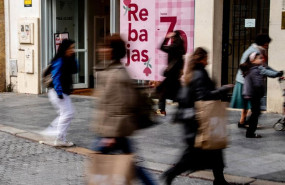 ep archivo   imagen de comercios en las rebajas de enero