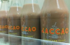 ep archivo   varios envases de vidrio de laccao