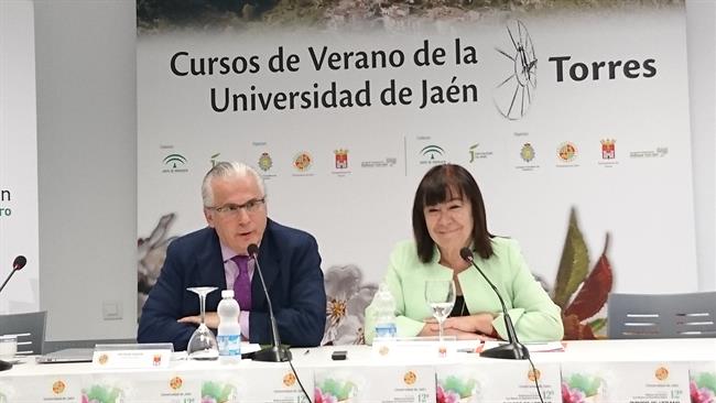 Cristina Narbona y Baltasar Garzón | EUROPA PRESS/FIBGAR ep cristina narbonabaltasar garzon