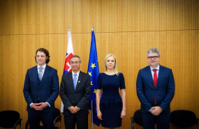 ep economia  el fabricante chino de baterias para coches gotion invertira 1200 millones en una
