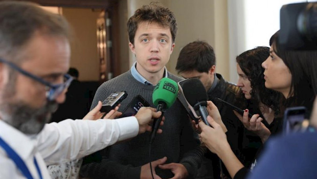 ep el diputado de mas pais inigo errejon atiende a los medios de comunicacion tras la reunion de la