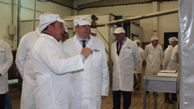 ep el ministro de agricultura luis planas en la visita realizada a la sede de la cooperativa