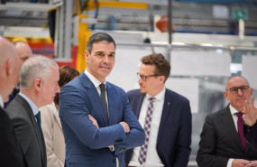 ep el presidente del gobierno pedro sanchez durante una visita a la planta de mercedes vitoria a 25