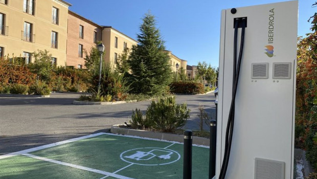 ep iberdrola pone en marcha dos puntos de recarga rapida para vehiculos electricos