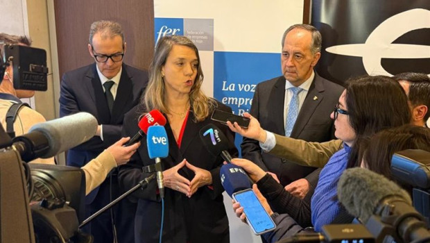 ep la presidenta de cepyme angela de miguel en un encuentro en logrono