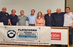 ep manuel hernandez en el centro tras las elecciones de plataforma que le han reelegido como ep manuel hernandez en el centro tras las elecciones de plataforma que le han reelegido como