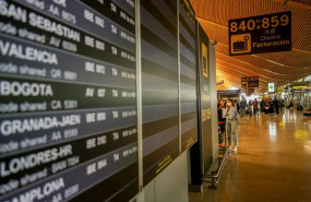 ep paneles luminosos de la informacion de los vuelos en el aeropuerto adolfo suarez madrid-barajas