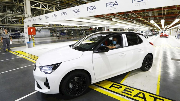 ep salen de la planta de psa en figueruelas los primeros corsa tras la reanudacion de la actividad