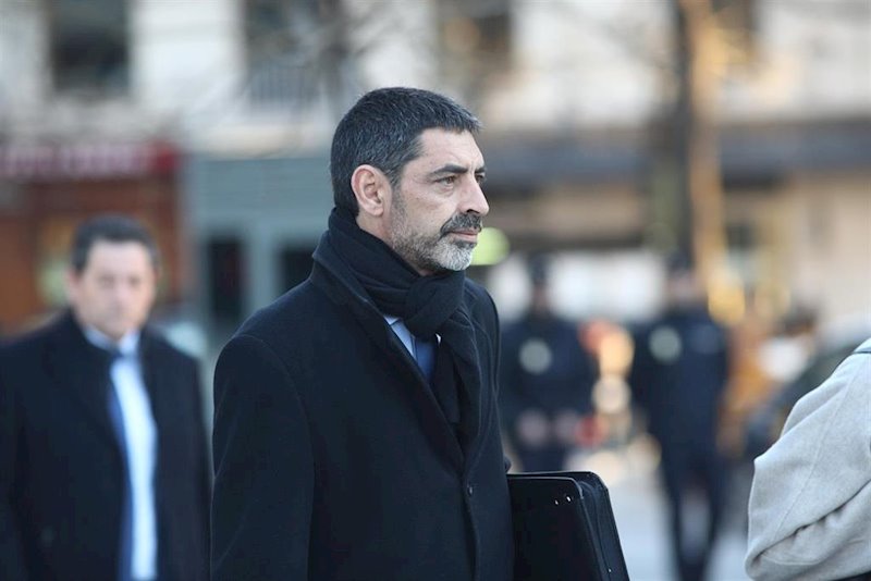 El mayor de los Mossos dEsquadra, Josep Lluís Trapero, queda restituido