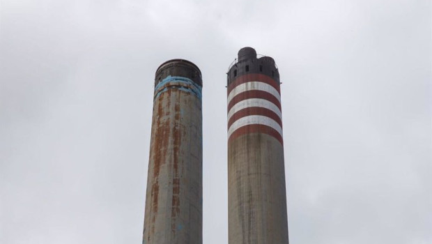 ep archivo chimeneas de la central de jinamar que endesa demolera el proximo verano ep archivo chimeneas de la central de jinamar que endesa demolera el proximo verano