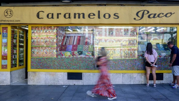 ep archivo   escaparate de una tienda de chuches a 6 de agosto de 2023 en madrid espana