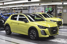 ep archivo   uno de los coches que se fabrica en la planta de stellantis en figueruelas zaragoza