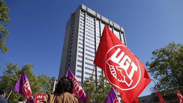 ep archivo varias personas participan en una concentracion frente al ministerio de hacienda imagen ep archivo varias personas participan en una concentracion frente al ministerio de hacienda imagen