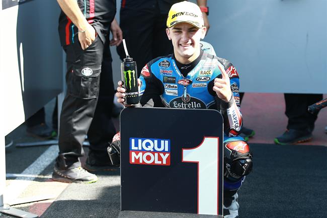 Arón Canet celebra su victoria en Silverstone | ESTRELLA GALICIA 0,0 ep aron canet celebravictoriasilverstone