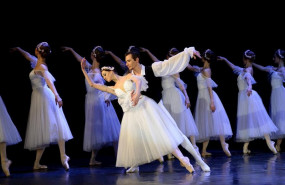 ep bailarinas y bailarines actuando