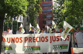 ep cerealistas reclaman ante la sede de la comision europea en madrid