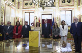 ep el defensor del pueblo angel gabilondo 4d entrega el informe anual 2025 de la institucion a la