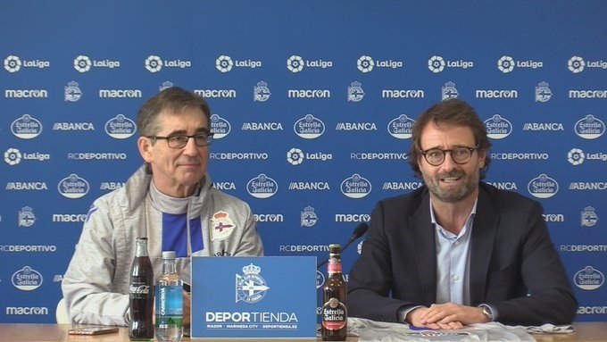 El nuevo entrenador del Deportivo, Fernando Vázquez, en su presentación oficial en la temporada 2019-20 | DEPORTIVO ep el nuevo entrenador del deportivo fernando vazquez en su presentacion oficial en la temporada