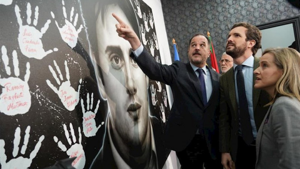 ep el presidente del pp pablo casado y el candidato a lehendakari carlos iturgaiz recuerdan a miguel
