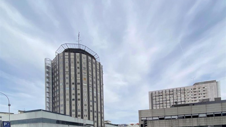 ep fachada y zonas exteriores del hospital de la paz de madrid donde se ha habilitado un espacio