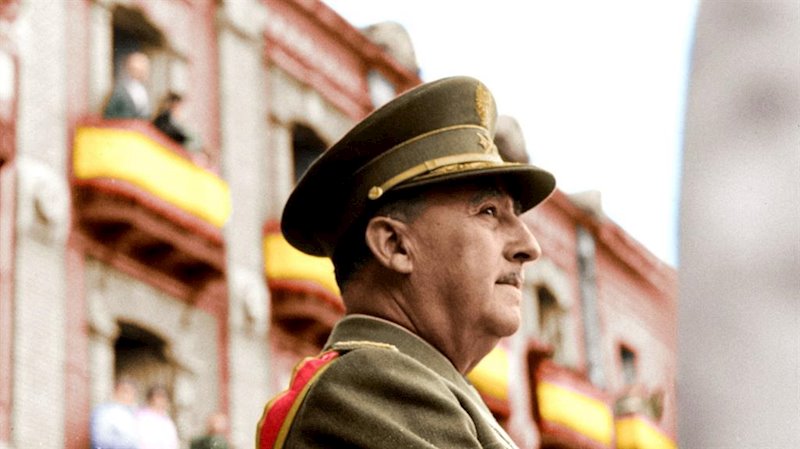 ep fotograma de la serie documental espana despues de la guerra el franquismo en color dmax