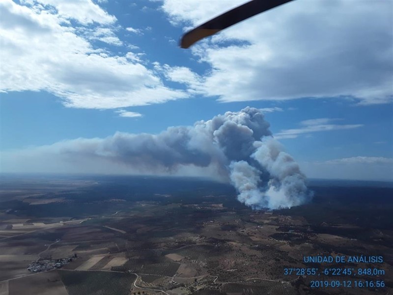 ep incendio en el paraje el chorrito de paterna del campo huelva