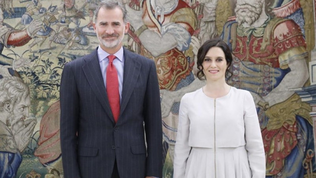 ep la presidenta de la comunidad de madrid isabel diaz ayuso traslada al rey felipe vi en un