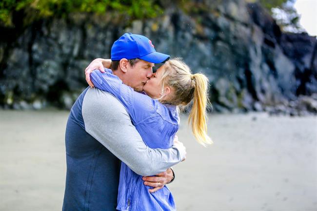 LOVE, AGAIN, from left, Paul Johansson, Teri Polo, aired June 27, 2015. Ph: Dua | FOTOGRAMA LOVE, AGAIN ep love again from left paul johansson teri polo aired june 27 2015 ph dua